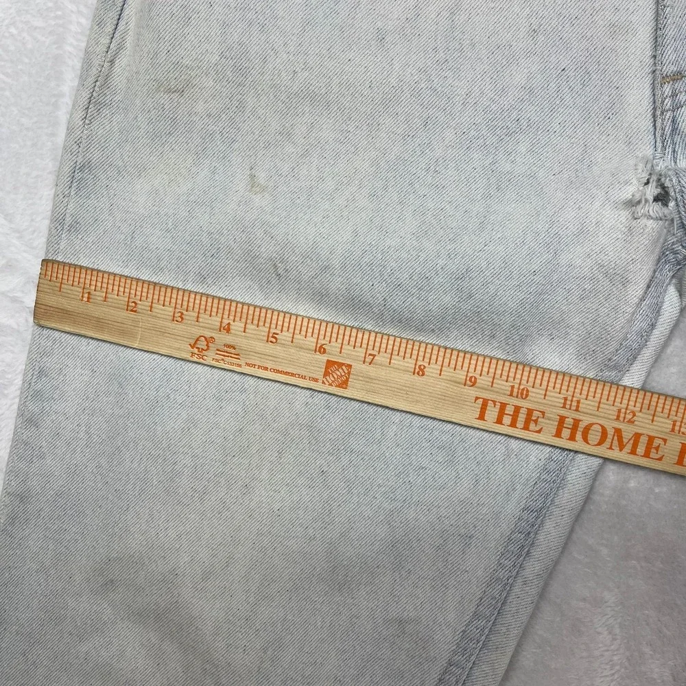 Vintage Levi's Jeans Men's Blue Denim Relaxed Fit Tapered Leg Zip‎ Fly - 32X31.5
